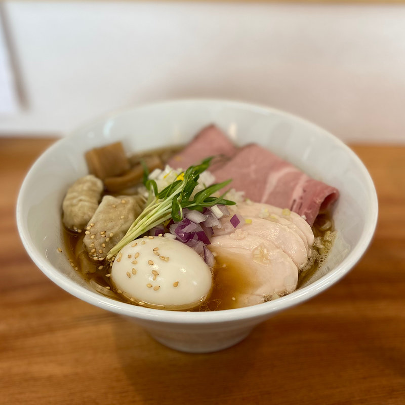 特製煮干し醤油らぁめん（限定）(らぁめん 麺屋秀)