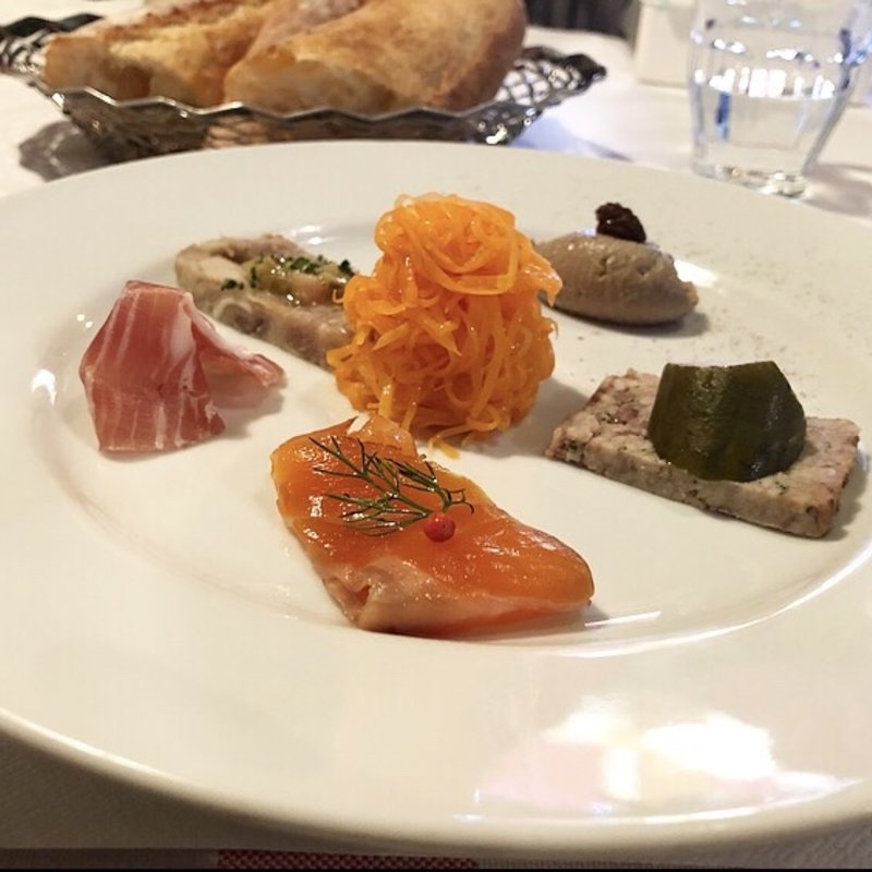 前菜(レドゥ ギャルソン （LES DEUX GARCONS）)