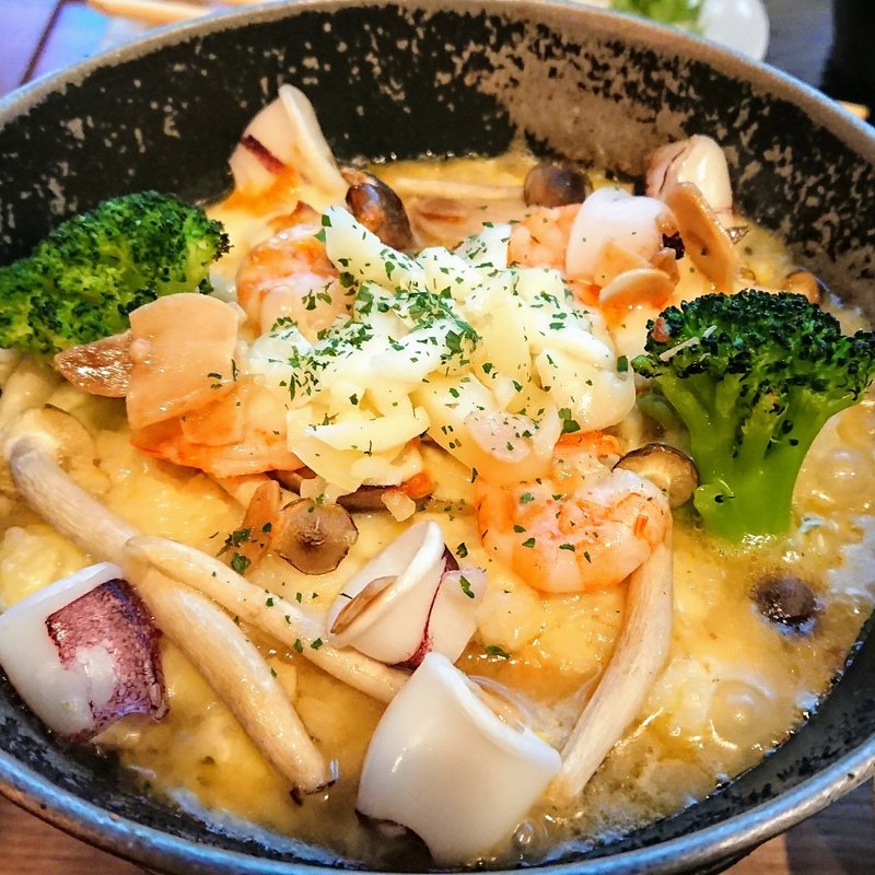 シーフードのアヒージョ風ドリア(神戸元町ドリア ノースポート・モール店)