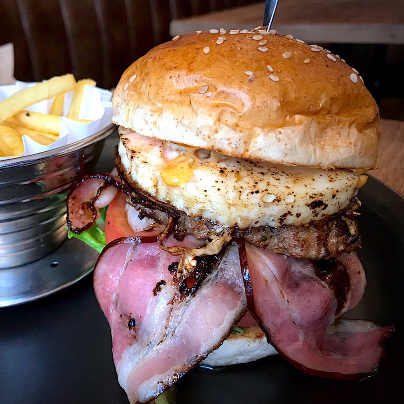 ベーコンエッグバーガー(THE MOST COFFEE)