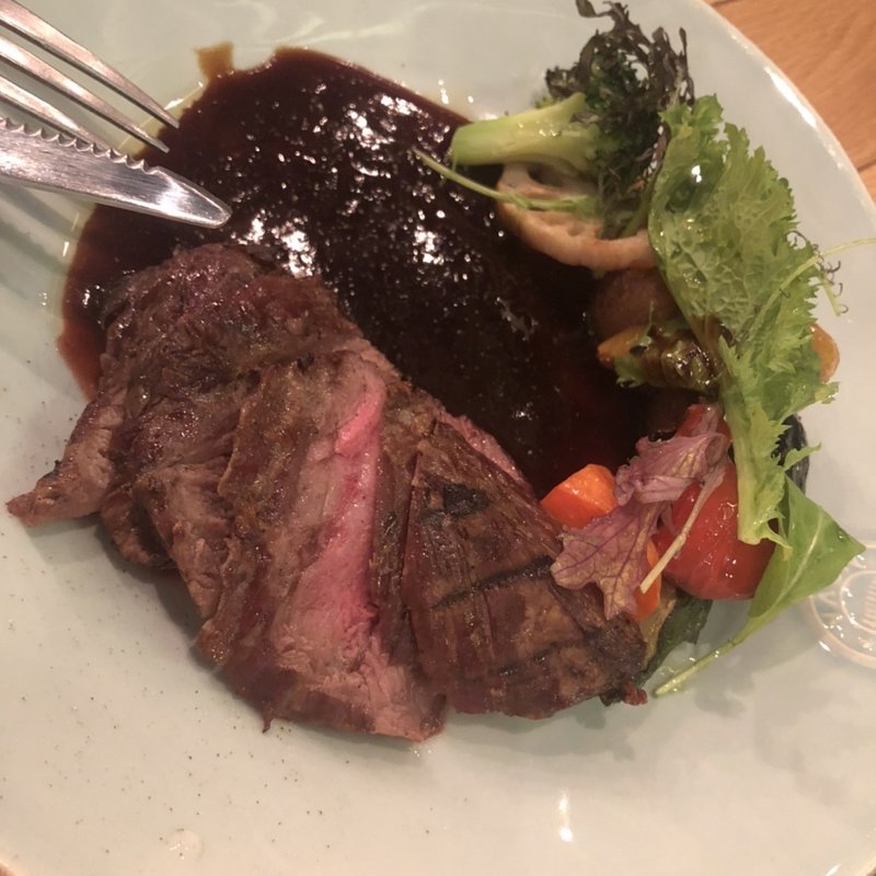 極黒牛のステーキ(梅田 ワーフ)