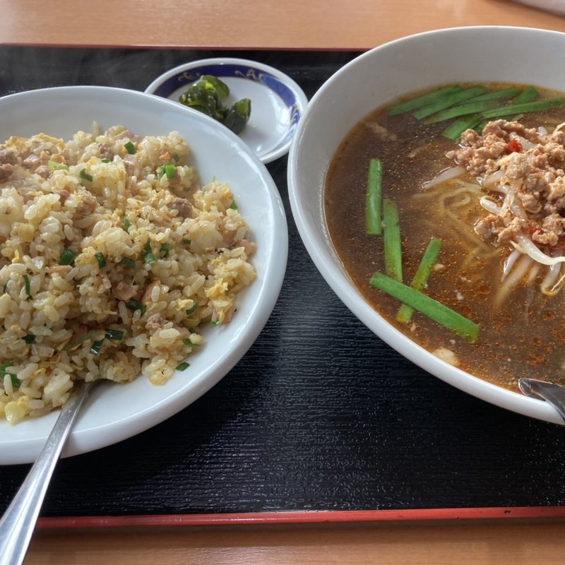 昼ランチ台湾ラーメン台湾焼き飯セット(カイシンゲン )