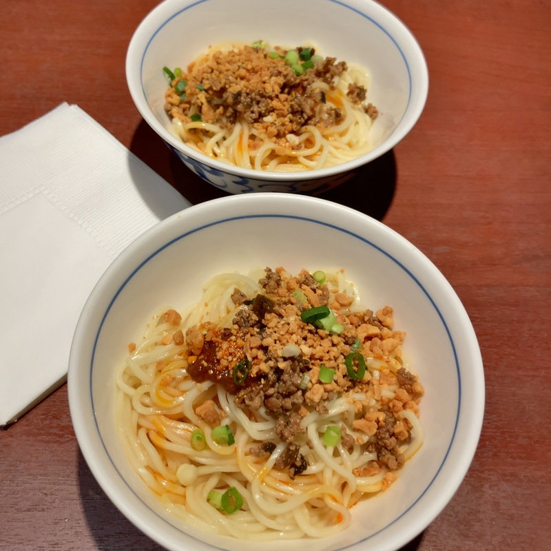 幻の屋台式坦々麺(陳麻婆豆腐 新宿野村ビル店 （【旧店名】陳麻婆火鍋店）)