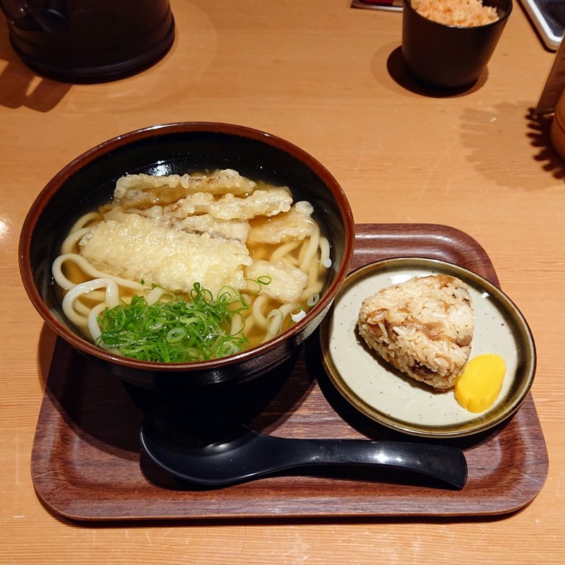 ごぼう天うどん(二〇加屋長介 JRJP博多ビル店)