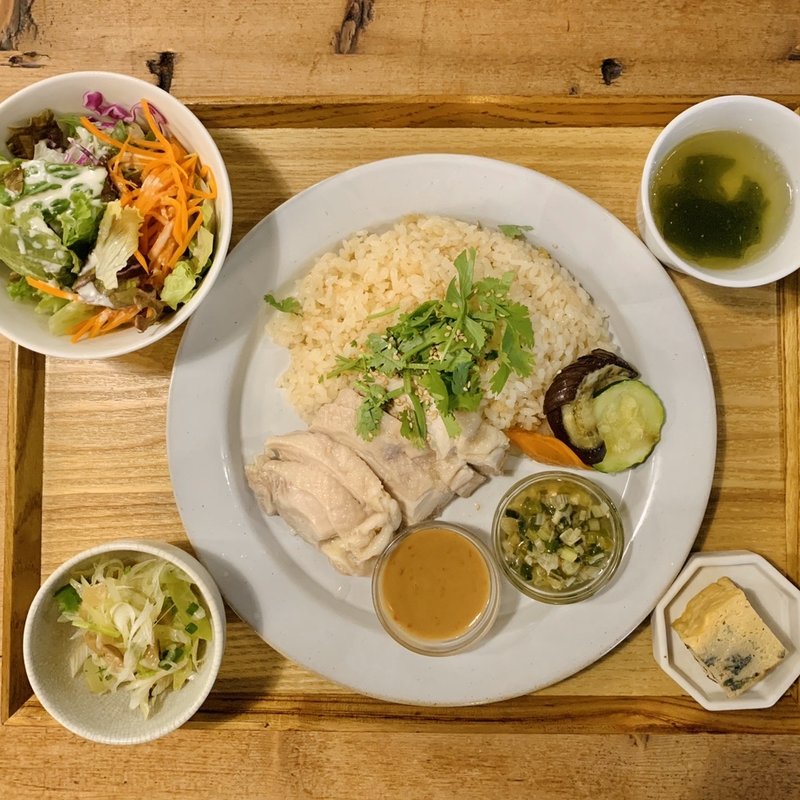 三鷹鶏飯(ハイファミリア （Hi famiglia）)