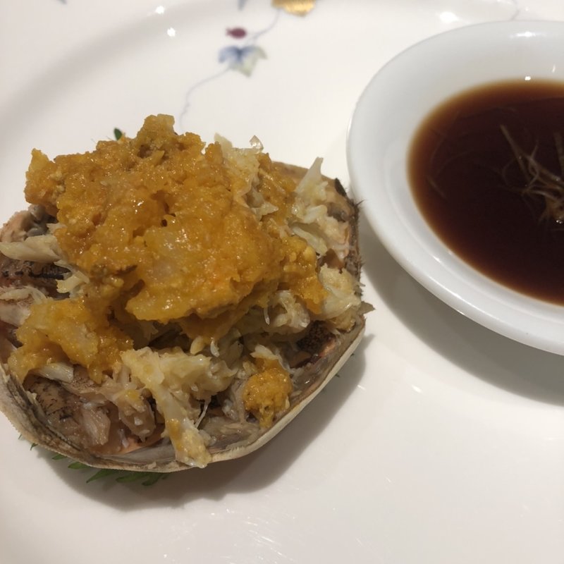 上海蟹の姿蒸し(エピセ 西麻布)