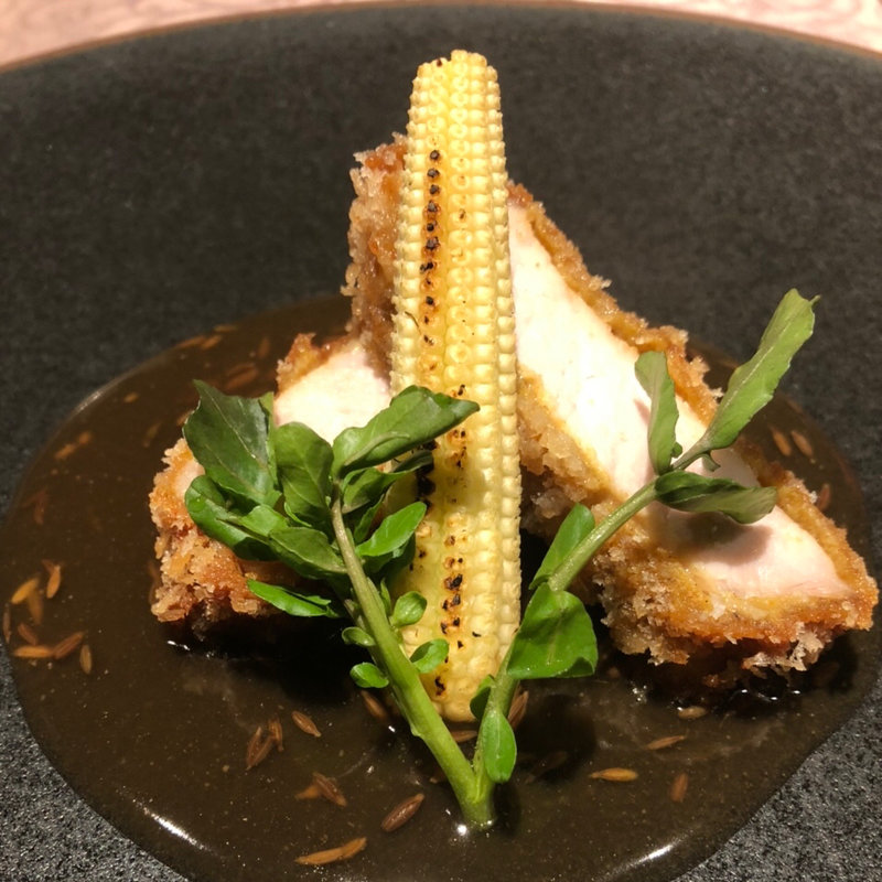 神威豚ロースの香味揚げ　クミンソース(エピセ 西麻布)