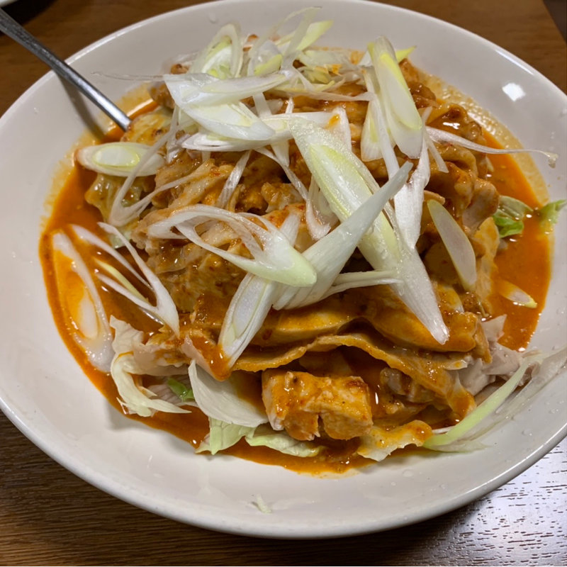 蒸し鶏冷肉のソースかけ(東海一品香 アメ横店 （トウカイイッピンコウ）)