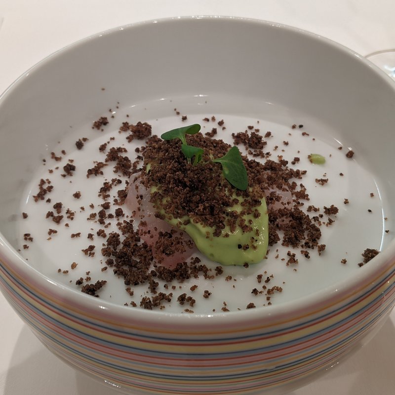 和歌山産サワラ、アボカドクリーム(Restaurant Hibou レストランイブ―)