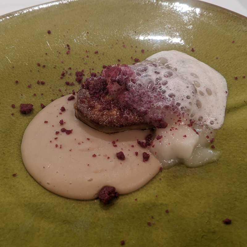 フォアグラポワレ(Restaurant Hibou レストランイブ―)