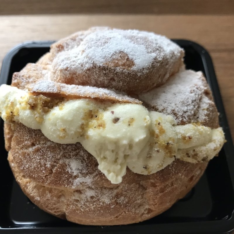 ピスタチオのシュークリーム(ペック 新宿タカシマヤ店 （PECK）)