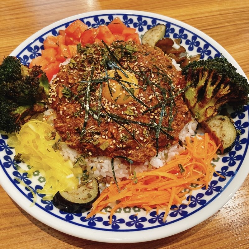 鯖トマトキーマカレー(スイーツきたがわ エッグ・カスタマイズ・カフェ)