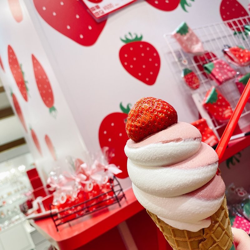 mellojoy クリーミークリーム スフレ アイスバー いちご mellojoy スクイーズ スフレ いちご - メルカリ