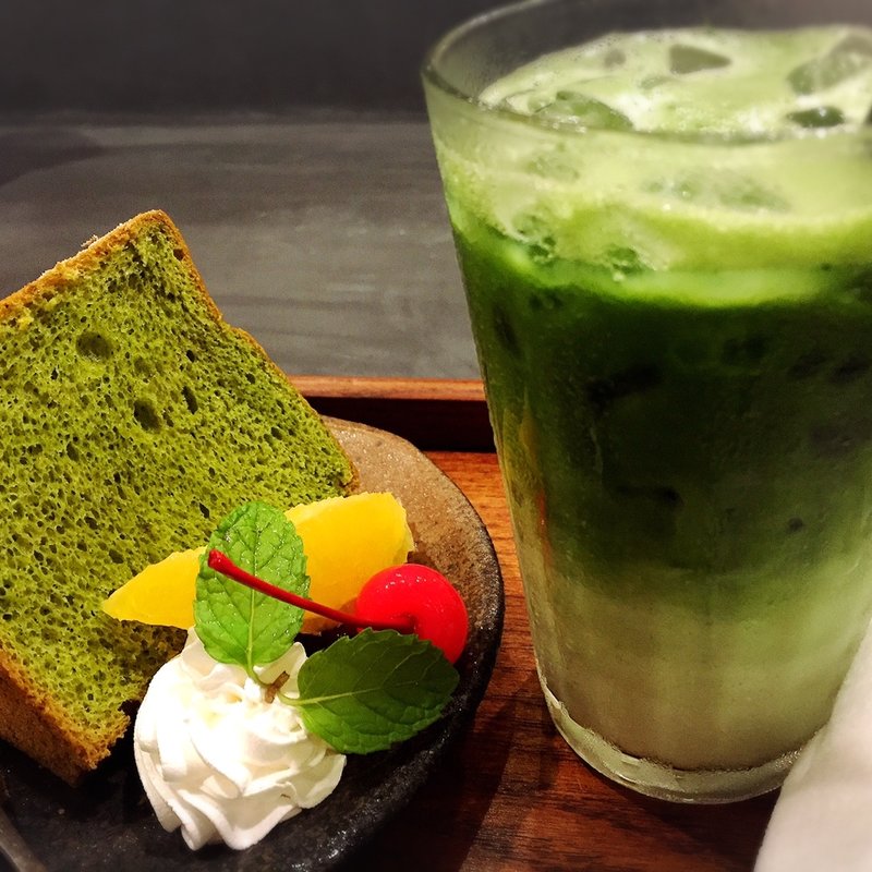 抹茶のシフォンケーキ(抹茶カフェ HACHI)