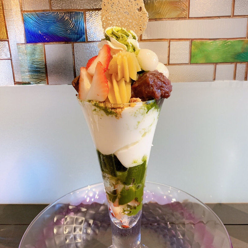 萌木色　抹茶と苺のパフェ(あなたとフルーツ)