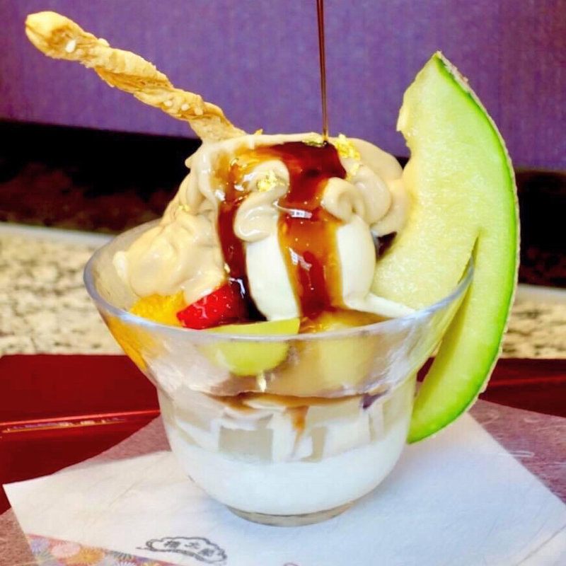 あんみつパフェ(ロビーラウンジ フォンテーヌ)