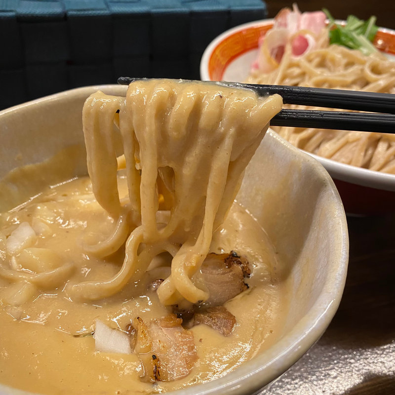 濃厚にんにくパイタンつけ麺（限定）(麺や一芯)