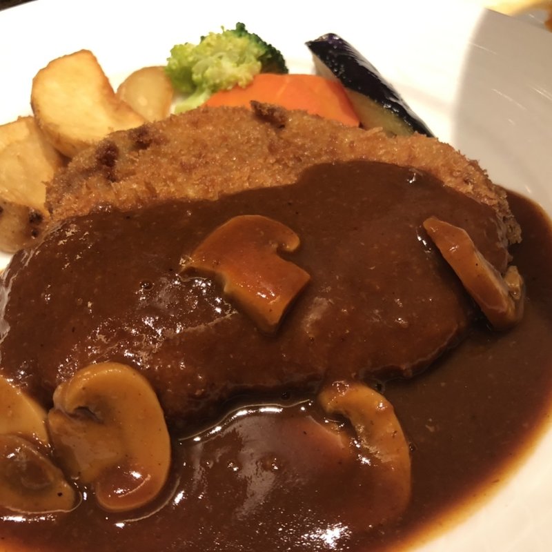 牛フィレのカツレツ(Ｌ'Ａｍｉ)