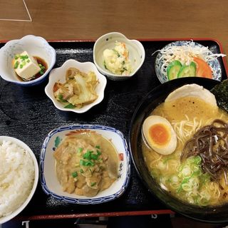 昭和定食(らーめん まる源 高倉軒)