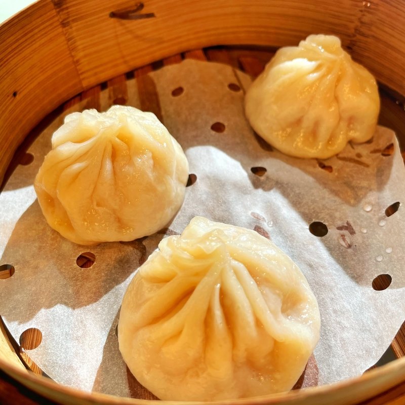 ショウロンパオズ  小籠包子  ３個(新世界菜館 （シンセカイサイカン）)