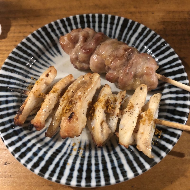 せせりとヤゲン軟骨(焼鳥 赫色)