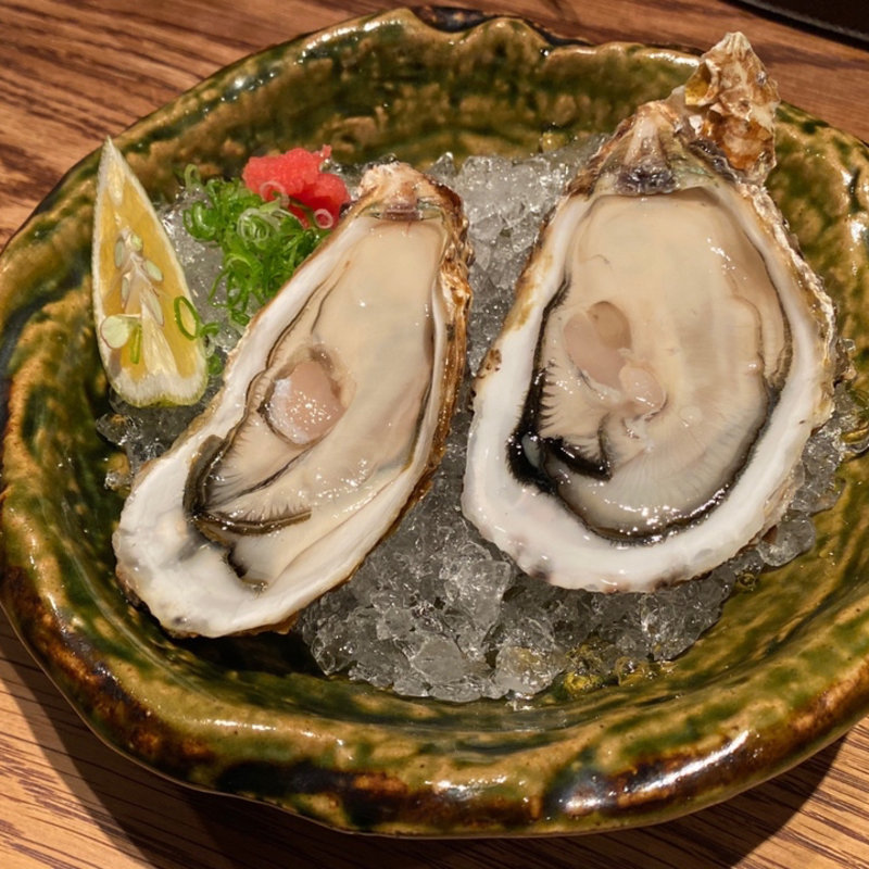 生牡蠣(セルガキ)(旬香旬菜　まんまる （創作和食ダイニング）)