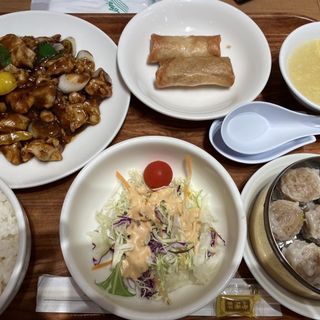 鶏肉の醤油炒め(崎陽軒 中華食堂 （キヨウケン・チュウカショクドウ）)