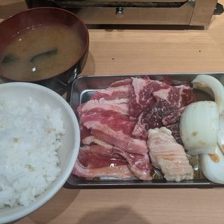 まんぷく定食(肉のまんぷく苑 蒲田西口店)