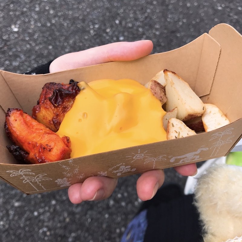 タンドリーチキン＆ベイクドポテト、チーズソース(ディズニーシー)