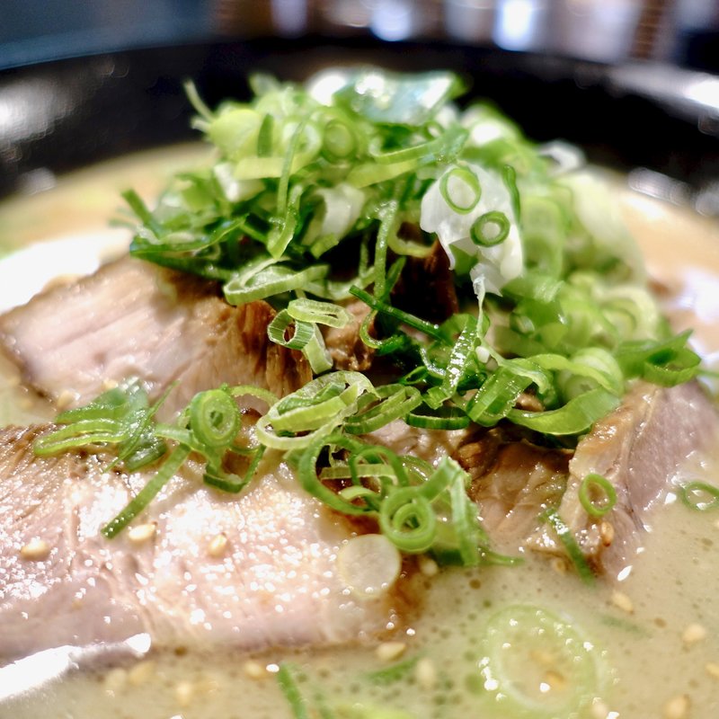 とんこつ醤油　チャーシューめん(にんにくらーめんせんどう)