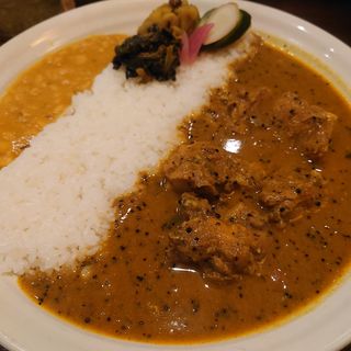 チキンカレーセット(桃の実 カレー&オリエンタル・バル)