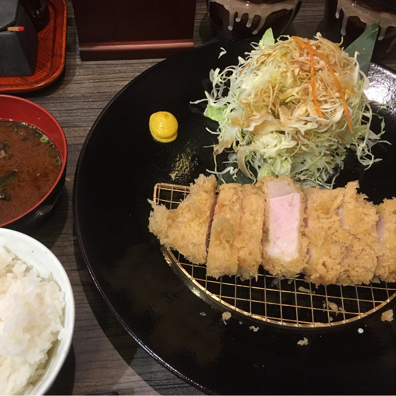 南の島豚 ロースかつ定食(あげづき コレド室町テラス店)