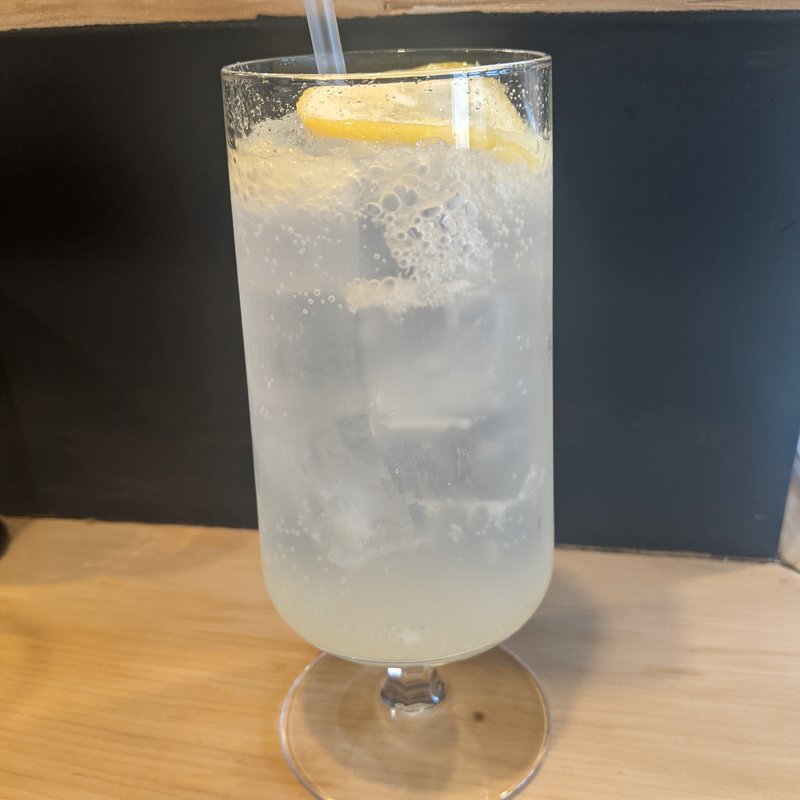 小鳥のレモンスカッシュ(小鳥と苺 Bistro)