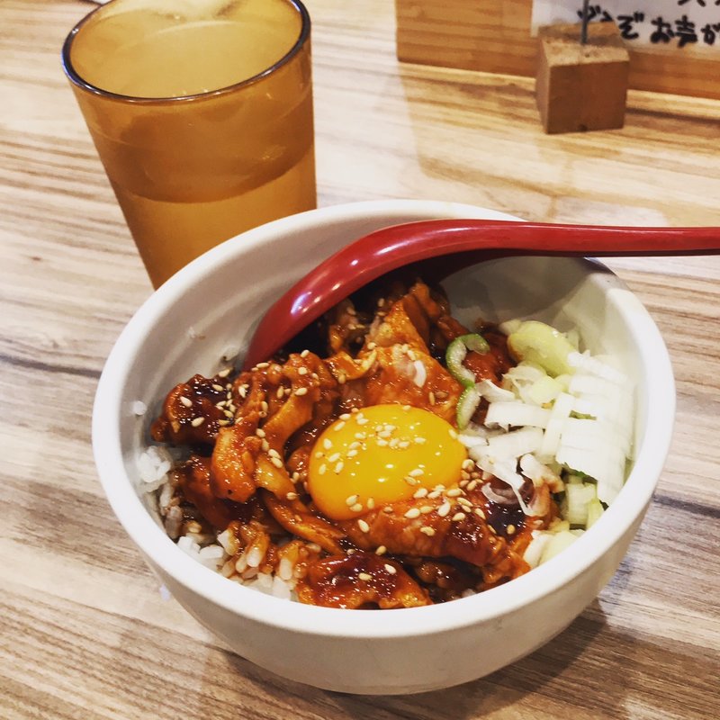 チャーシューユッケごはん(くじら食堂 nonowa東小金井店)