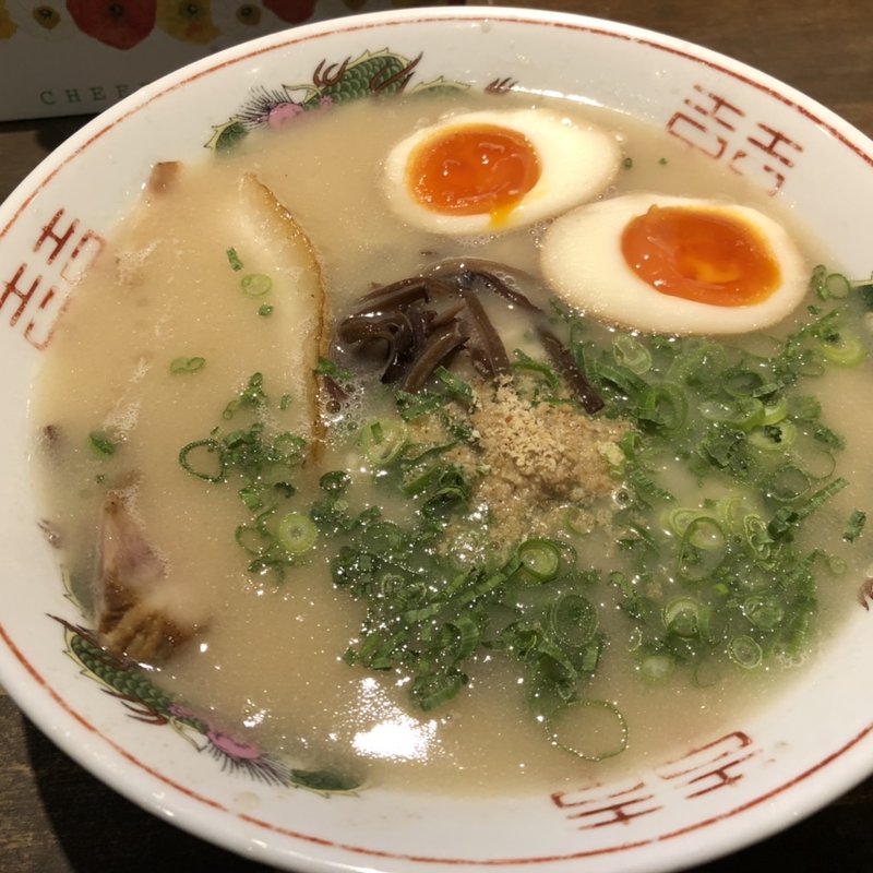 まぁ亭豚骨ラーメン+味玉トッピング(ラーメンまぁ亭)