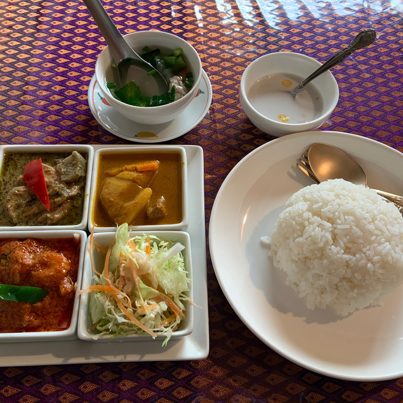 3色カレー(メークマイ)