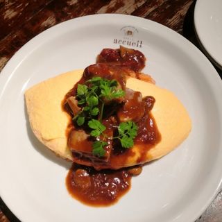 ゴロッと牛バラ肉のオムハヤシ(カフェ アクイーユ 恵比寿)