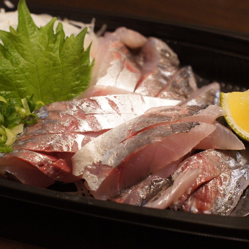 鯵のお造り(博多ラーメン でぶちゃん 高田馬場本店)