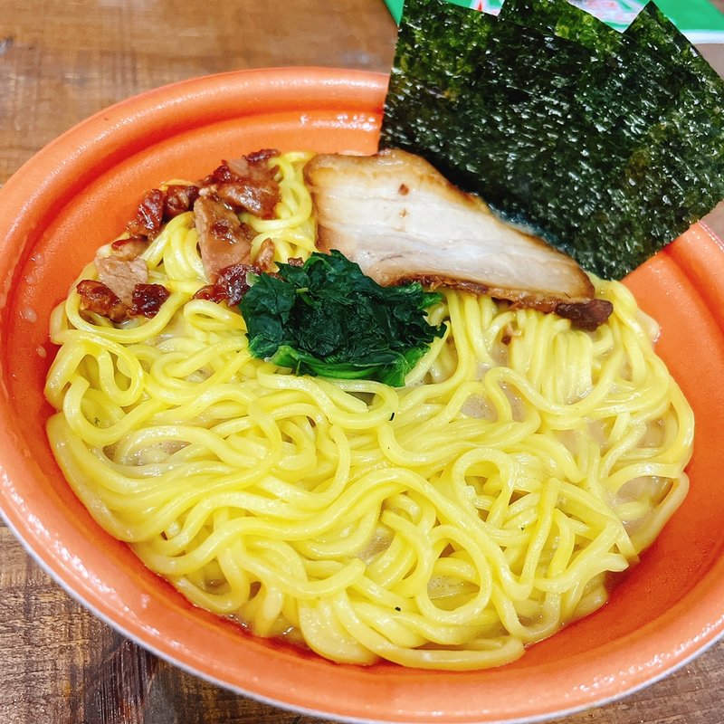 濃厚豚骨醤油　家系ラーメン(ファミリーマート 高円寺パル商店街店)