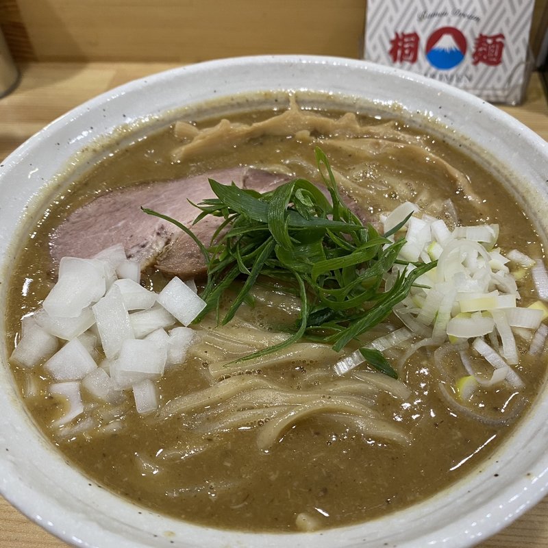 鶏白湯カレーシチューラーメン(桐麺 )