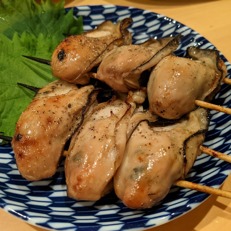 牡蠣の炭火串焼き(炭火串焼ヒヨク之トリ 水道橋店)