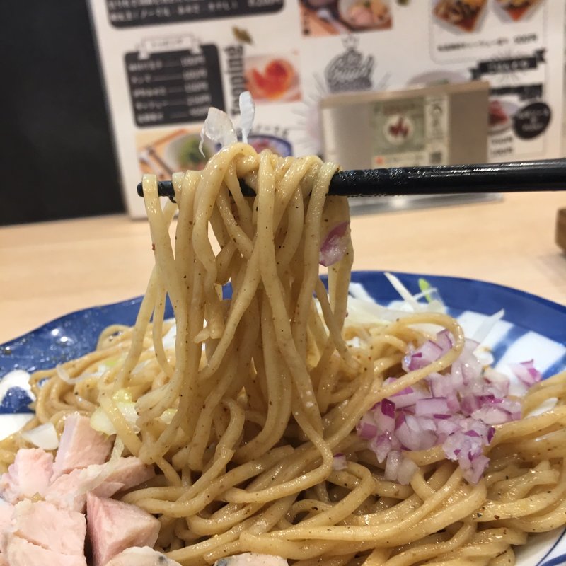 煮干しバター和え玉(らぁ麺彩どり)