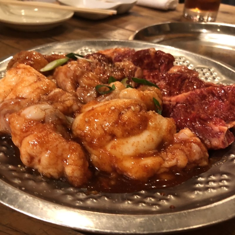 ハラミと小腸(味一 海岸通店)