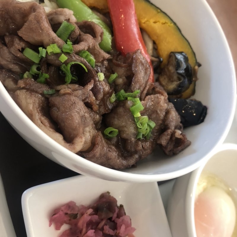 すきやき丼(ロイヤルホスト南葛西店)