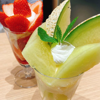 メロンパフェセット(イタガキ フルーツ カフェ （ITAGAKI FRUIT CAFE）)