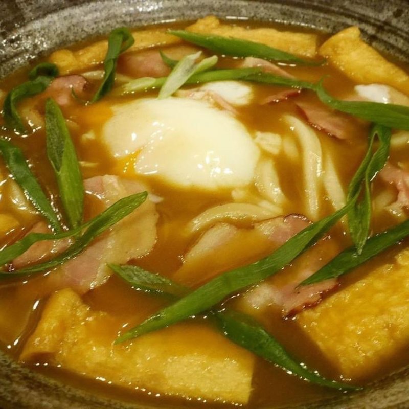 ベーコンエッグカレーうどん(うどんらんぷ 若蔵)