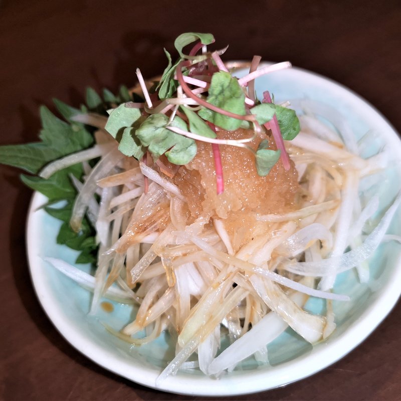 そばスプラウトと玉ねぎスライス　おろしポン酢(そば居酒屋るちん心斎橋本店)