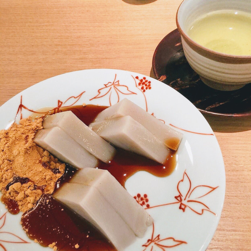 くずもち(甘味茶屋七葉)