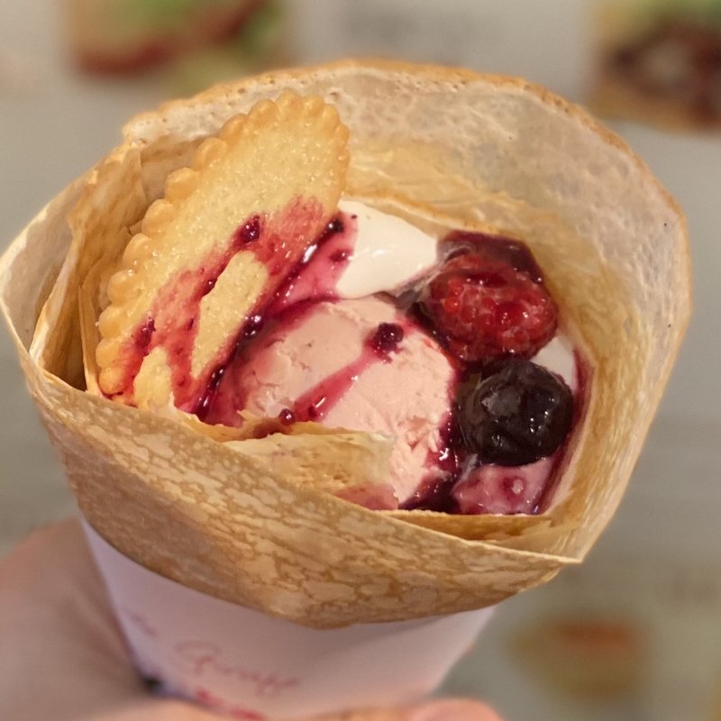 ベリー&ベリーパフェ(ジラフクレープ)