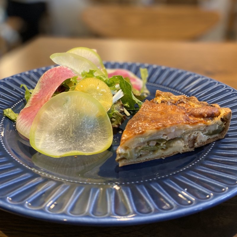 有機野菜とベーコンのキッシュ(Favore)